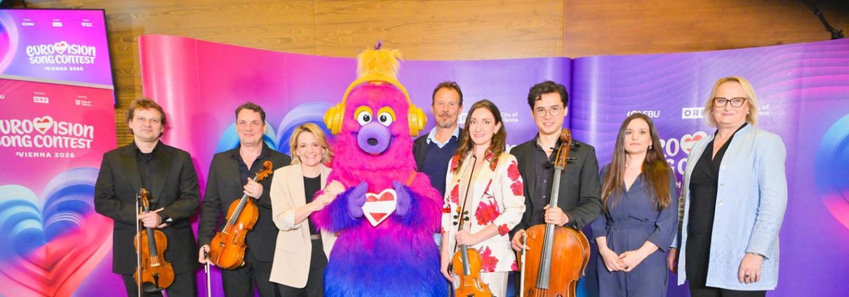 ORF Programmdirektorin Stefanie Groiss-Horowitz, ESC Executive-Producer-Michael Kroen, Maskottchen Auri, Dorothee Freiberger, Angelika Moeser - Credits: ORF / Thomas-Ramstorfer