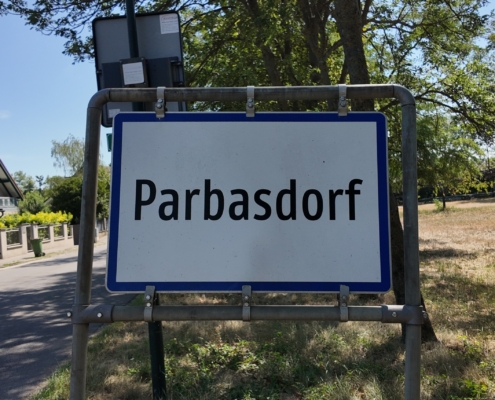Gemeinde Parbasdorf Ortsschild - Credits Dominik Kautz
