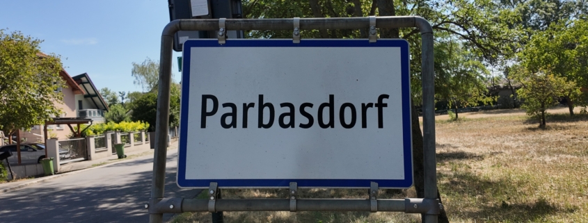 Gemeinde Parbasdorf Ortsschild - Credits Dominik Kautz Gemeinde Parbasdorf Ortsschild - Credits Dominik Kautz